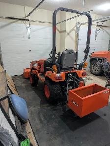 MOVING SALE:   Kubota Tractor - Photo 3