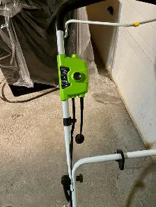 Electric Lawnmower - Perfect Condition - Photo 4