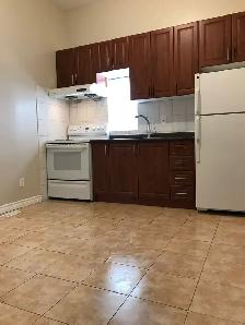 2 Bed unit for rent, all utilities included Spadina/College - Photo 3
