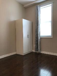 2 Bed unit for rent, all utilities included Spadina/College - Photo 5