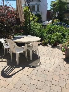 2 Bed unit for rent, all utilities included Spadina/College - Photo 8