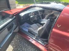 1990 Pontiac Firebird Trans Am GTA - Photo 4