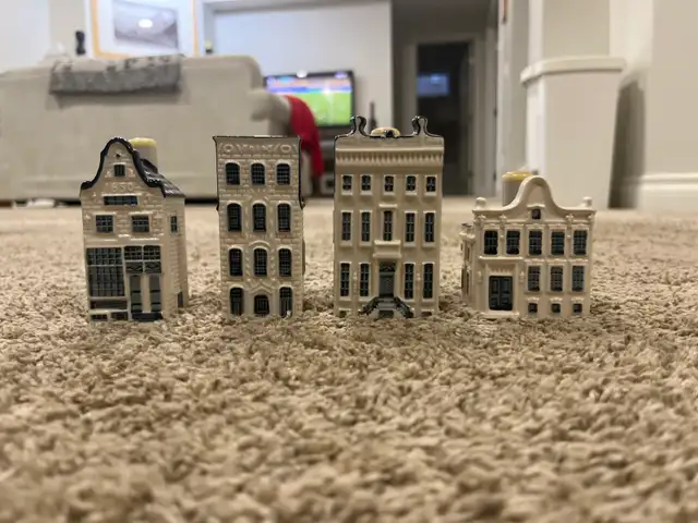 KLM BOLS Delft Blue Houses (#’s 12, 27, 83 and 90)