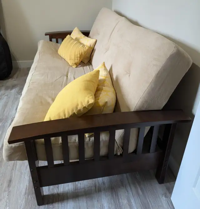 Fouton Couch
