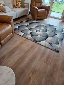 Beautiful Area Rug - Photo 7