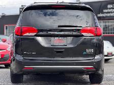 2017 Chrysler Pacifica 4dr Wgn Platinum, New All-Weather Tires, - Photo 9
