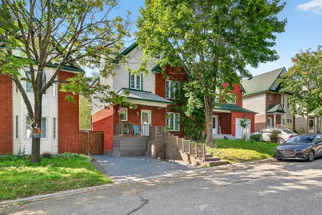 Detached Single Family House in Highly Desired Plateau For Sale