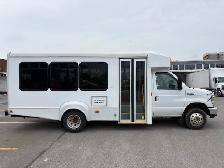 2015 FORD E-SERIES 17-PASSENGER BUS E-350 SD - Photo 3