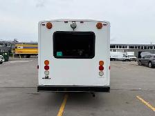 2015 FORD E-SERIES 17-PASSENGER BUS E-350 SD - Photo 9