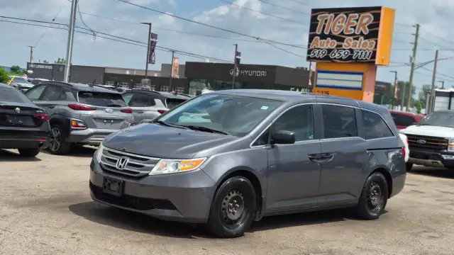 2012 Honda Odyssey AS IS SPECIAL, LX, RUNS AND DRIVES WELL