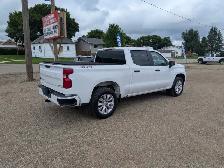 2022 Chevrolet Silverado 1500 - Photo 2