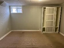 BrightLarge 2bedroom Den - lower level house@ Jane & St.Clair - Photo 3