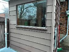 BrightLarge 2bedroom Den - lower level house@ Jane & St.Clair - Photo 5