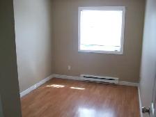 4 bedroom house - heat and light included - Photo 8
