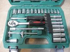 65 piece 1/4 drive metric socket set - Photo 2