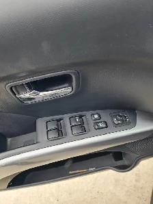 2009 Mitsubishi Outlander ES new safety - Photo 2
