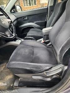 2009 Mitsubishi Outlander ES new safety - Photo 8