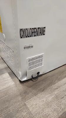 Chest Freezer - Insignia  5.0 Cu ft NS-CZ50WH0-C  - Whit - Photo 2