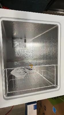 Chest Freezer - Insignia  5.0 Cu ft NS-CZ50WH0-C  - Whit - Photo 5
