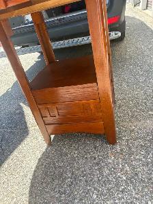 Free delivery used Round Drop Leaf Oak Dining Table - Photo 2
