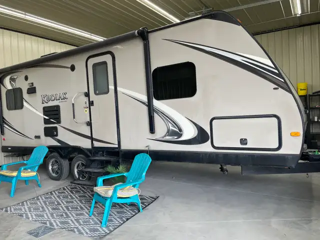 2014 Kodiak Travel Trailer 242RESL
