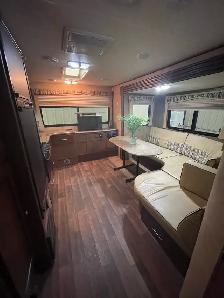 2014 Kodiak Travel Trailer 242RESL - Photo 2