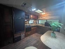 2014 Kodiak Travel Trailer 242RESL - Photo 6
