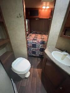 2014 Kodiak Travel Trailer 242RESL - Photo 9