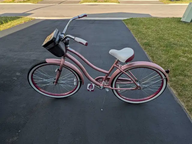 Huffy Women's Capitol Beach Cruiser