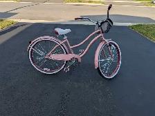Huffy Women's Capitol Beach Cruiser - Photo 4