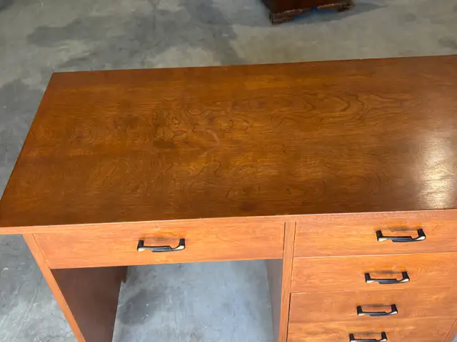 Free delivery antique Vintage Wooden Desk with Drawers