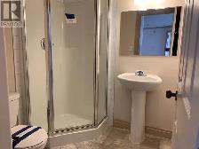 Beautiful Top Floor 2-bed 2-bath by River - Photo 10