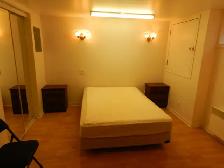 Loft 1 1/2, chambre avec commodités - Photo 2