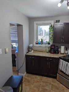 3 bedroom St. Boniface suite available immediately - Photo 7
