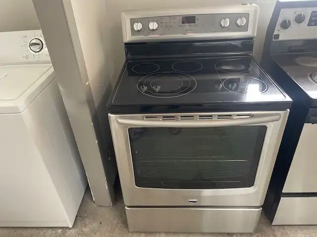 Cuisinière stainless vitrocéramique Maytag