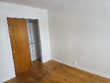 5 1/2 available: upper floor of duplex - Photo 6