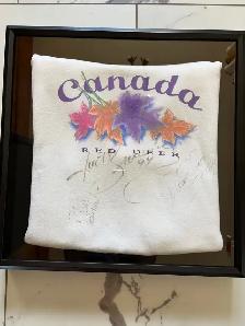 multi figure skaters signed sweatshirt - Photo 3