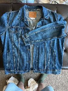 Levi Strauss & Co. Men’s Jean Jacket (XL)