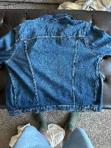 Levi Strauss & Co. Men’s Jean Jacket (XL) - Photo 4