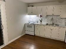 Spacious Townhouse for Rent - Photo 3