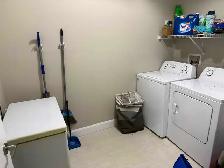 One Room in a 2Bedroom Apartment - Photo 7