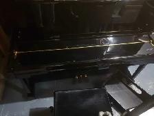 Yamaha Upright Piano – Excellent Condition (9/10) - Photo 9