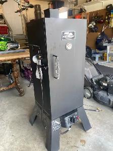 Masterbuilt Smoker - Photo 2