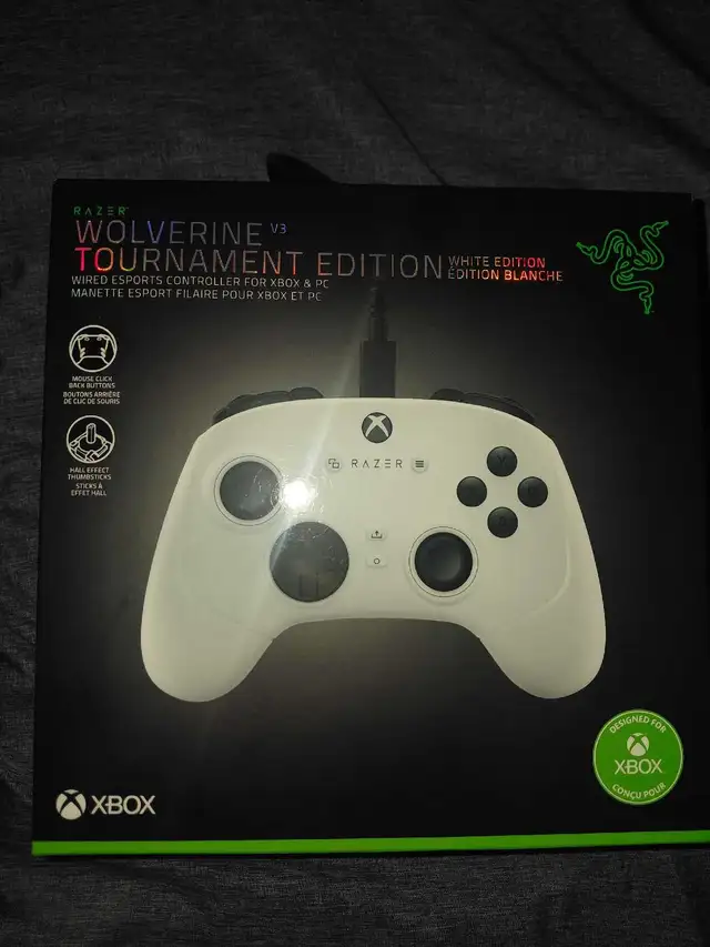 White Razer Wolverine V3 Tournament Edition Controller