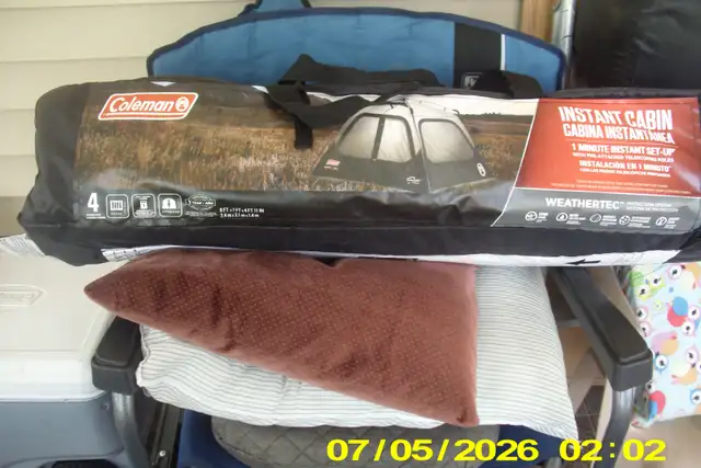 BRAND NEW COLEMAN INSTANT UP TENT 4 PERSON