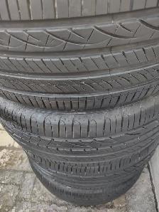 4 pneus été Hankook Ventus 235-50R19 comme neufs.
