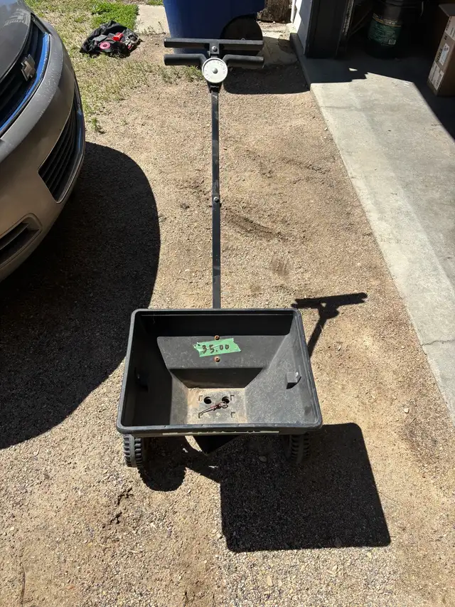 fertilizer spreader