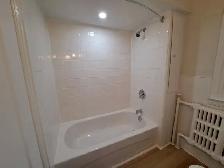 Beautiful 4-BR   Loft Upper Unit - Fully Renovated (Oshawa) - Photo 9