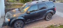 Voiture Ford à vendre en entier ou par pièce