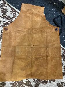 LEATHER APRONS (2 PIECES, BN) - Photo 3